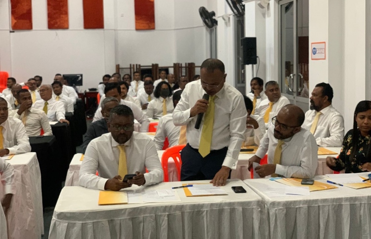 ގައުމީ މަޖިލީހުގައި އެމްޑީޕީގެ ދެ ފަޅި ހާމަޔަށް