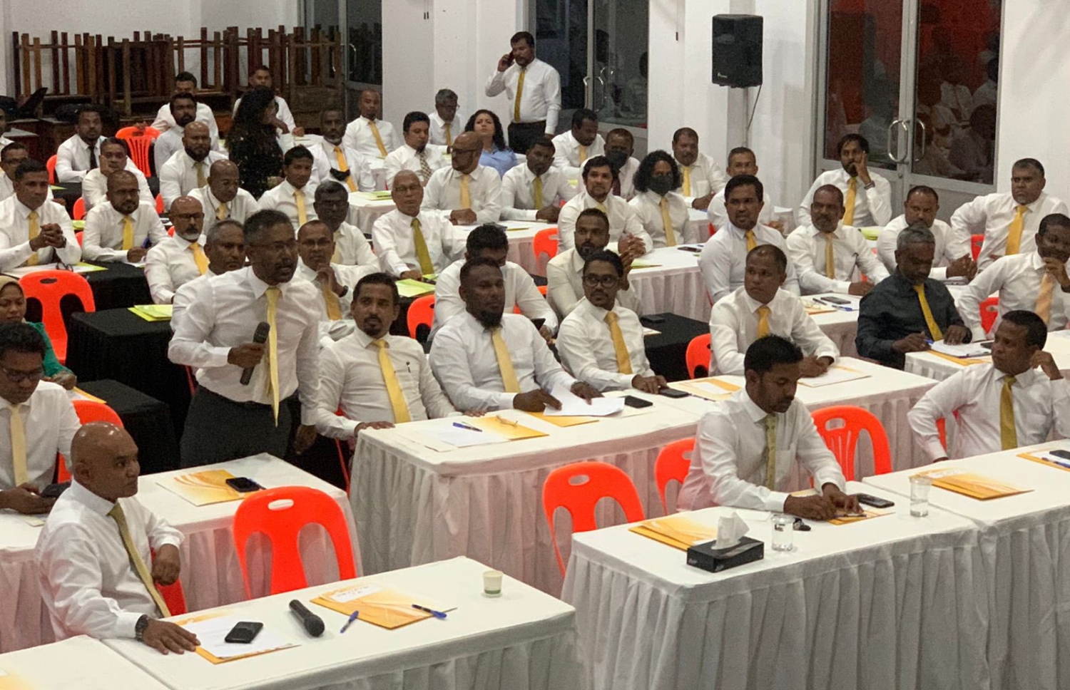 ގައުމީ މަޖިލީހުގެ ބައްދަލުވުން ކުރިއަށް ދަނީ. -- ފޮޓޯ/މިހާރު