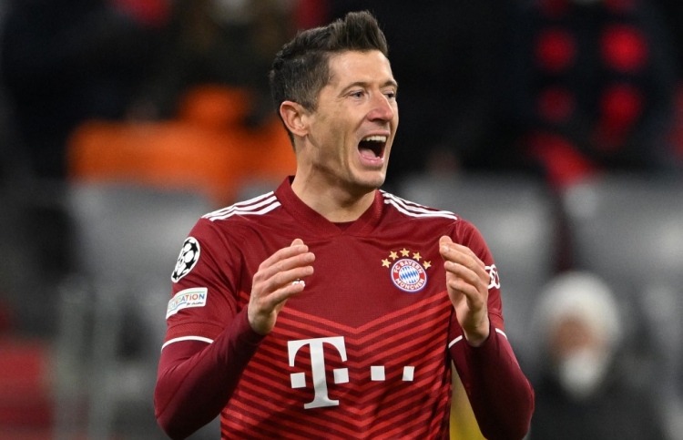 ކުއާޓާގެ ފުރަތަމަ ދެ ޖާގަ ބެޔާން އާއި ލިވަޕޫލަށް