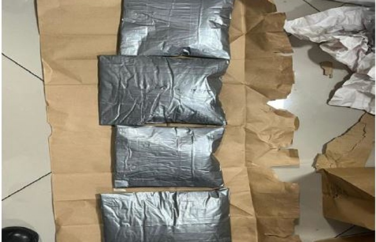 ޑްރަގް އަތުލުމަށް ފަހު އެ ގެނައި މީހާ ފޮނުވާލައިފި