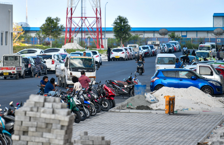 ވެހިކަލްތައް ޓޯކޮށް އެހެން ތަނަކަށް ބަދަލުކުރަން ފަށަނީ