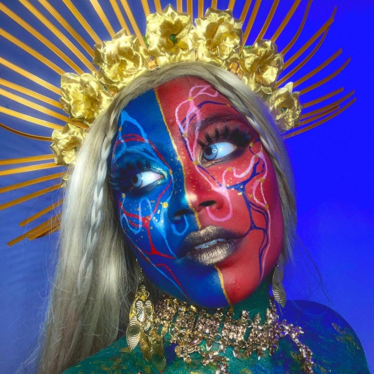 ހަޝީގެ ދުނިޔެ އިން މުޅިން ތަފާތު މަންޒަރެއް