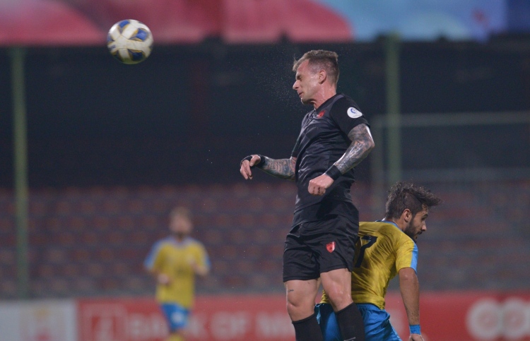 ވެލެންސިއާ ބަލިކޮށް އީގަލްސް ދެވަނަ އަށް