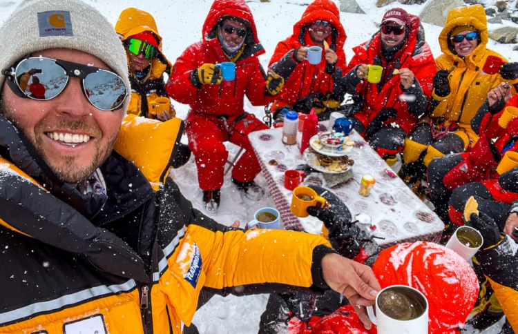 ދުނިޔޭގެ އެންމެ އުހުގައި ސައި ބޮއެފި