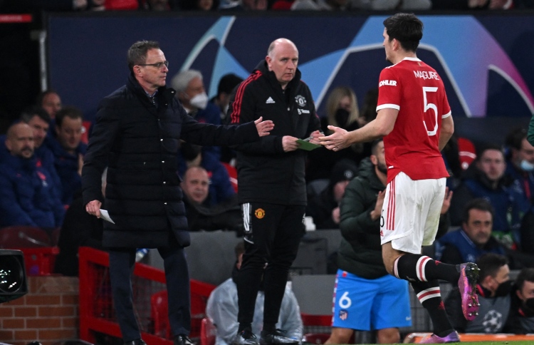 ޔުނައިޓެޑް ކެޓުމުން ރަންގްނިކަށް ގޯސްވީ ރެފްރީ