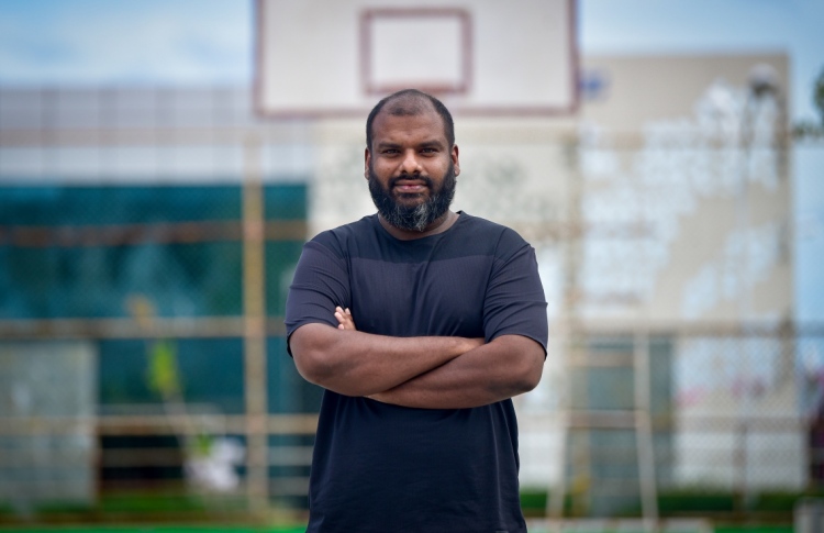 ނަޒީގެ ބާސްކެޓް ކޯޗުކަމުގެ ތަރި އެންމެ އުހުގައި