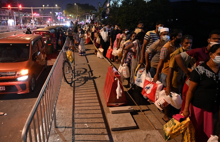 ލަންކާ އަށް ޕެޓްރޯލް ލިބޭނީ ޖުލައި 22 ގައި