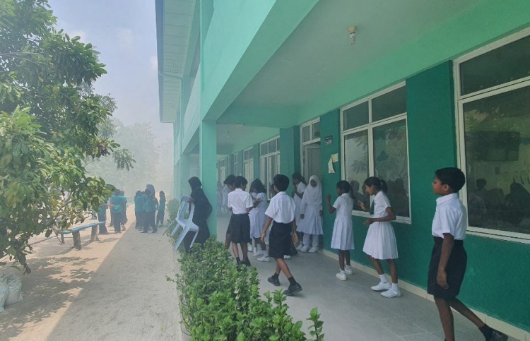 އުކުޅަހު ސްކޫލްގައި ދުން ބޯވެ ދަރިވަރުން ގެއަށް