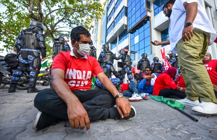 ޣައްސާނާއި ސައީދު މިރޭ ފުލުހަށް ހާޒިރުކުރަނީ