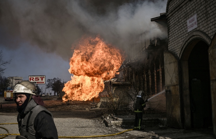 ޔޫކްރޭންގައި ނިއުކްލިއާ ހަތިޔާރު ބޭނުންކުރާކަށް ނުޖެހޭ