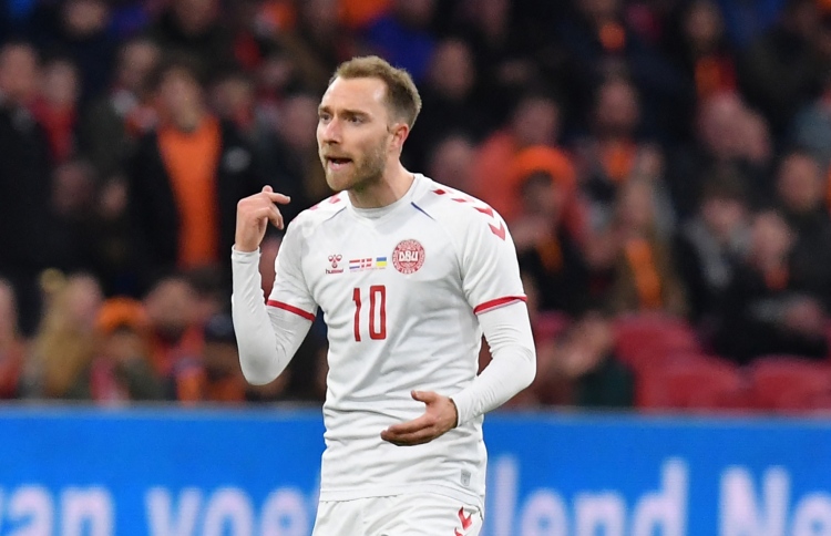 ހާޓް އެޓޭކަށްފަހު އެނބުރިއައިސް އެރިކްސަން ގޯލްޖަހައިފި