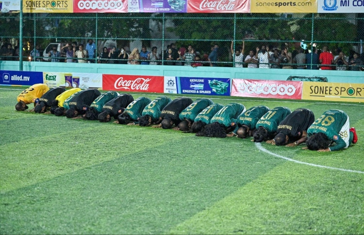 ފުޓްސަލްގެ ރަސްކަން ތިމަރަފުށިން ދިފާއުކޮށްފި