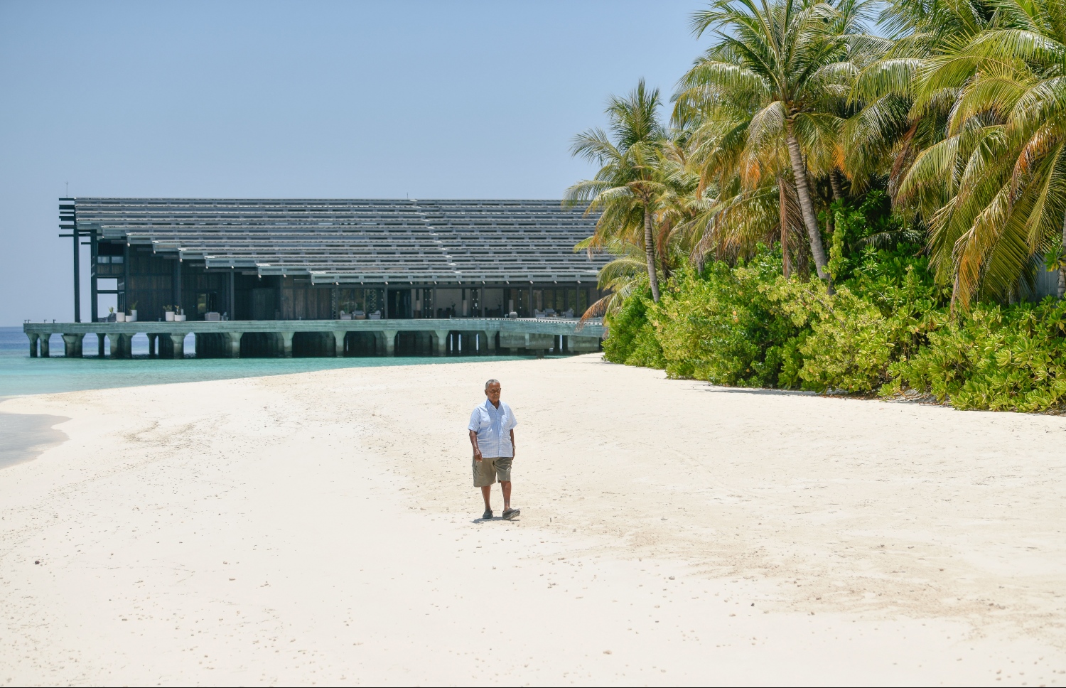 ކުޑަދޫގެ ރީތި ގޮނޑުދޮށުގައި އުއްޗު ފޮޓޯތަކަށް ހުއްޓިވަޑައިގެން -- ފޮޓޯ: ނިޝާން އަލީ | މިހާރު