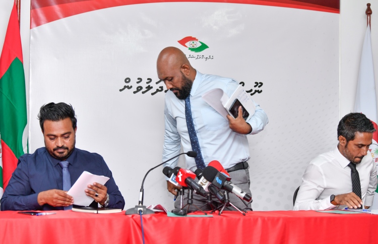 ހިޔާނާތުގެ ލިސްޓާއި ރަށްތަކުގެ މައްސަލަ ބަލާނީ އެކީގައި