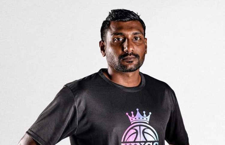 ކިންގްސްގެ ކެޕްޓަން ފިރާ ވެސް ވާދަވެރި ޓީރެކްސް އަށް