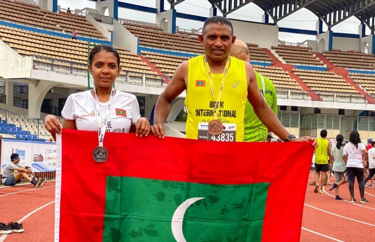 ބެންގަލޫރުގެ ހާފް މެރަތަންގައި ރިޝްމީ ގަދަ 10 އަށް