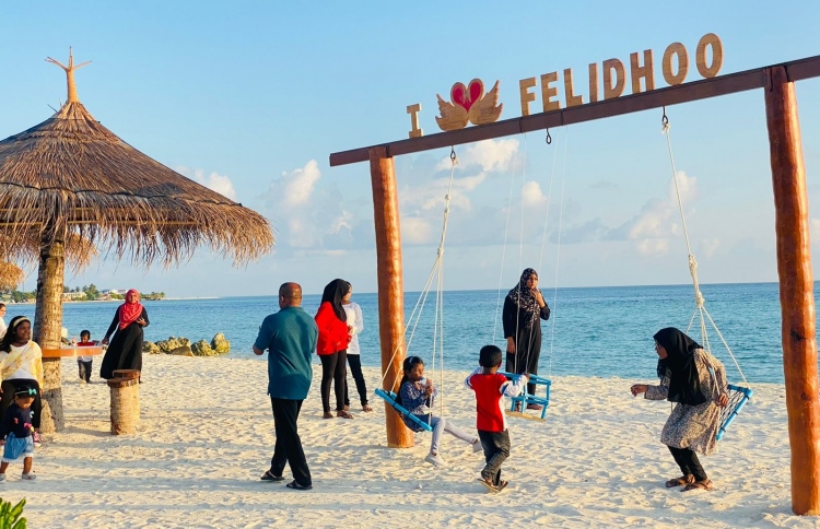 ކޮމިއުނިޓީ ފަންޑުގެ އެހީ ފެލިދު އާއި ހެނބަދު އަށް