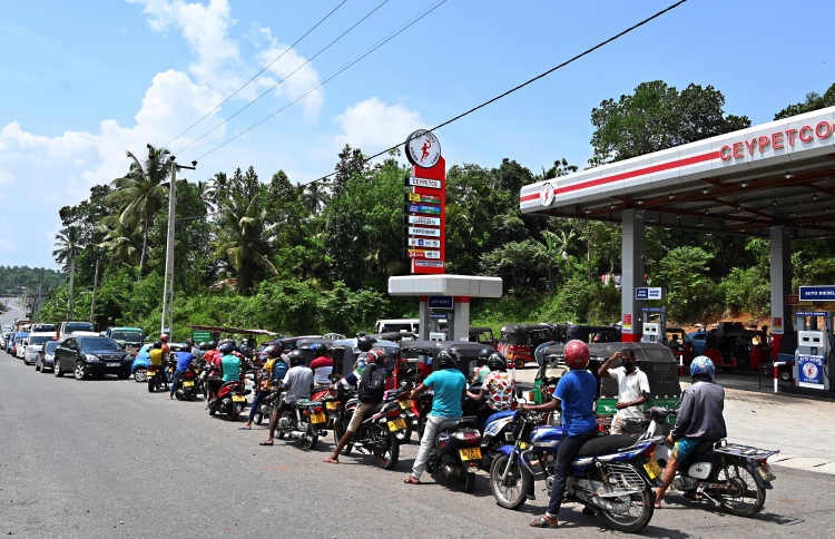 ލަންކާގެ 51 ބިލިއަން ޑޮލަރުގެ ލޯނު ޑިފޯލްޓްވެއްޖެ