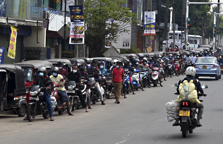 ޑޮލަރުން އަގު ދައްކަންޏާ ޕެޓްރޯލް ލިބިދާނެ: ލަންކާ 