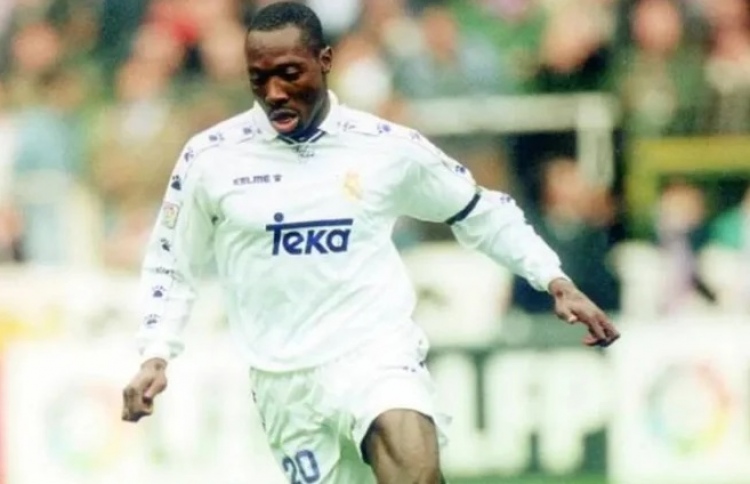 އެކްސިޑެންޓުގައި ޒަހަމްވި ކުރީގެ މިޑްފީލްޑަރު މަރުވެއްޖެ