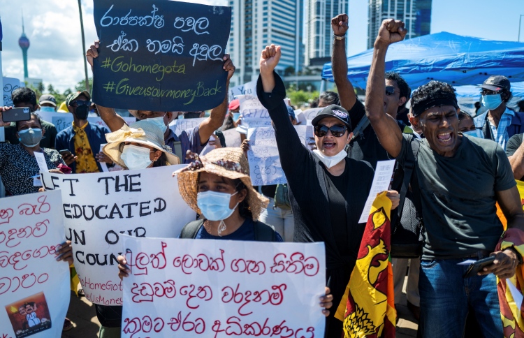 ގައުމުން ބޭރުގައި އުޅޭ ލަންކާ މީހުން ޑޮލަރު ފޮނުވައިދީ