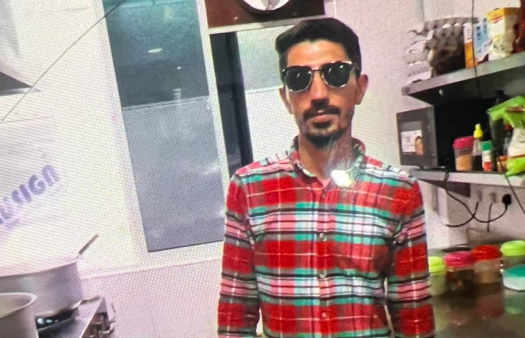 ޝެފް ކުރިން ވެސް މާރާމާރީ ހިންގި، ތިންތަނަށް ވަޅިިހެރި