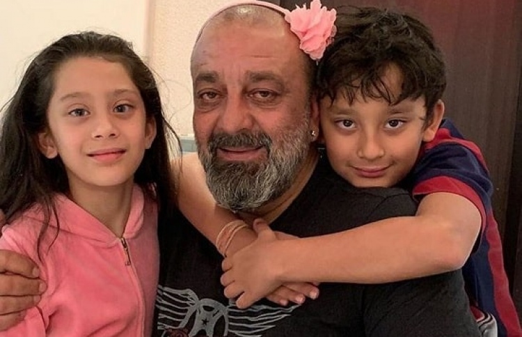 ކެންސަރު ޖެހުނުކަން އެނގުމުން ތިން ގަޑިއިރު ރުއިން