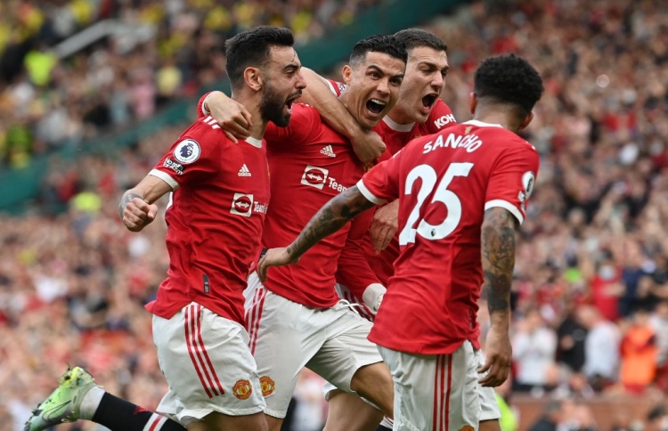 ރޮނާލްޑޯގެ ހެޓްރިކުން މޮޅުވެ ޔުނައިޓެޑް ފަސްވަނަ އަށް