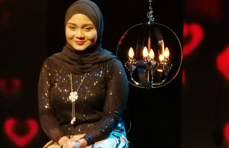 މި ފަހަރުގެ ތަރިއަކީ މި ރީތި އަޑު!