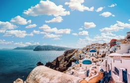 Santorini, Greece. -- Photo: Aleksandar Pasaric / Pexels