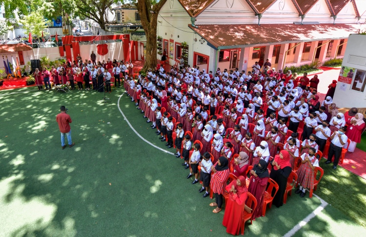 ސްކޫލްތަކުގެ އިދާރީ މުވައްޒަފުންގެ މުސާރަ ބޮޑެއް ނުވި