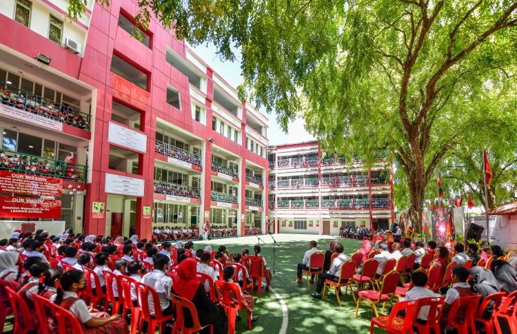 މުސާރައާ ގުޅިގެން ސްކޫލް ކައުންސެލަރުންގެ ކަންބޮޑުވުން!