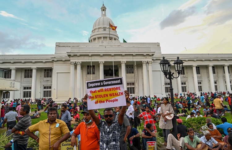 އައިއެމްއެފްގެ އެހީގެކުރިން ދަރަނީގެ ޔަގީންކަން ދޭންޖެހޭ