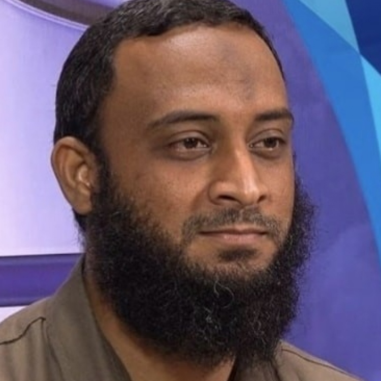 މުސާރަ ނުލިބޭގޮތަށް ޓީޗަރު ސަސްޕެންޑްކުރީ އޮޅުމަކުން