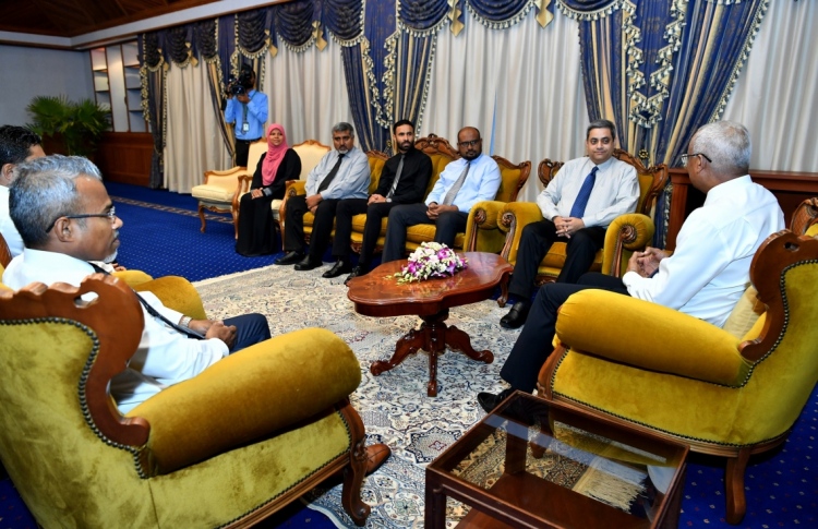 ބާ ކައުންސިލް ބާވެއްޖެ، ޝައުގެއް ނެތް!