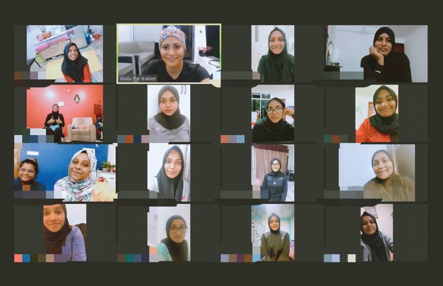 ޝާލުގެ އޮންލައިން ބޫޓް ކޭމްޕްގެ ކުލާހެއް.