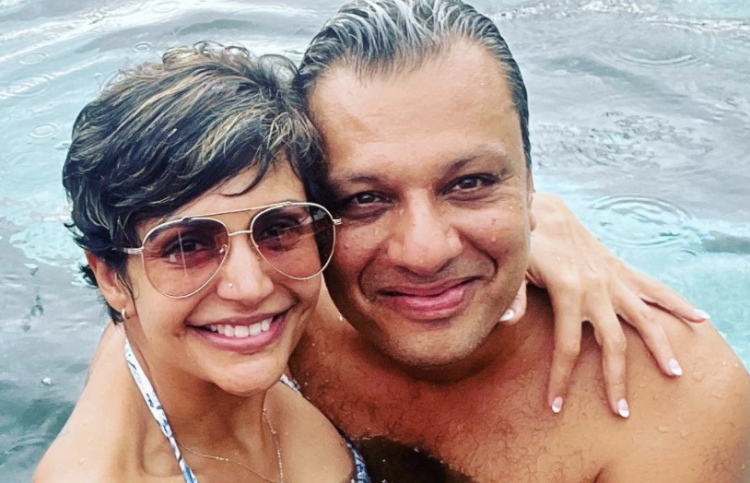 މަންދީރާއާ އެކު އޭނާގެ އެކުވެރިޔާ.