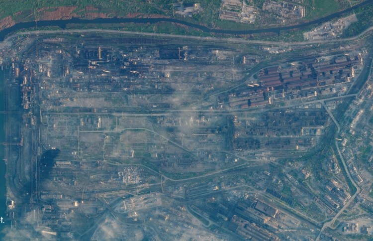 ޔޫކްރޭންގެ ބައެއް ސަހަރުތައް ކަނު އަނދިރީގައި