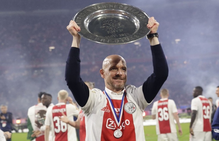 ސީޒަން ނިންމާލައި ޓެން ހަގް ޔުނައިޓެޑުގެ މަސައްކަތަށް