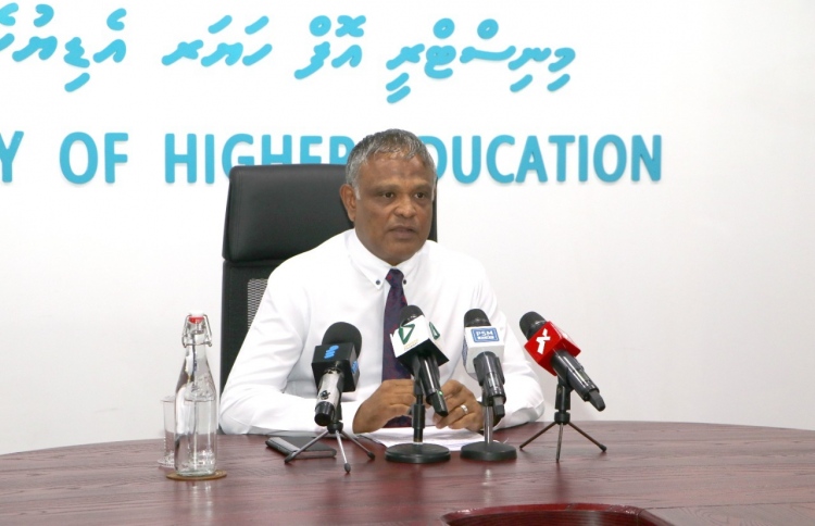 ޕައިލެޓްކަން ކިޔަވަން 10 ފުރުސަތު، 250 ހުށަހެޅުން