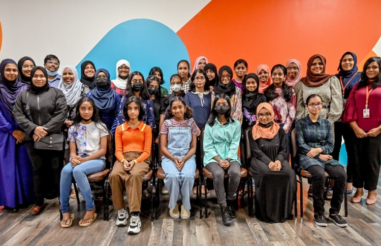 "ގާލްސް އިން ޑޭޓާ" ޕްރޮގްރާމް ފަށައިފި