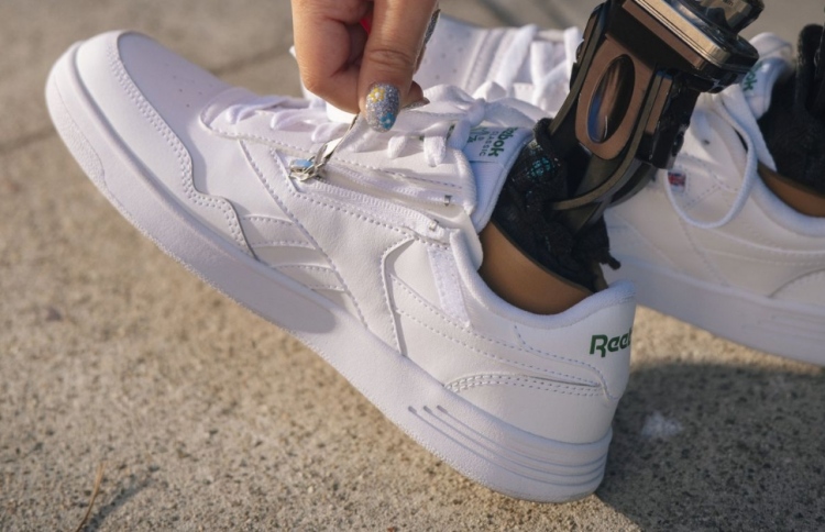 ނުކުޅެދުންތެރިކަން ހުންނަ މީހުންނަށް ހާއްސަ ސްނީކާސް