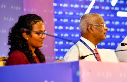 Minister Shauna along with Maldives President Ibrahim Mohamed Solih at the "Viyavathi" conference -- Photo: President's Office