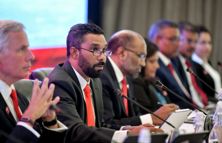 ބީއެމްއެލްގެ ޗެއާމަނާ އެކު ފަސް ޑިރެކްޓަރަކު ވަކިކޮށްފި