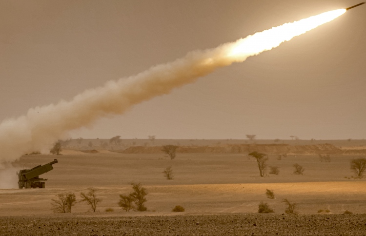 އެމެރިކާ އިން ޔޫކްރޭނަށް 3 ބިލިއަން ޑޮލަރުގެ ހަތިޔާރު