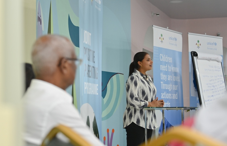 "ދަރިއެއް ނެތަސް މިއީ 95،000 ކުދިންގެ މަންމަ"