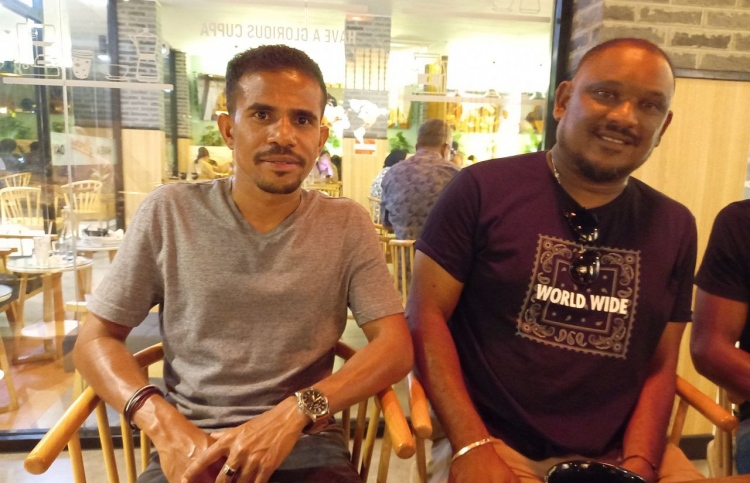 ޝަރަފް: ރެކޯޑްތައް އަލުން ހަދަން، ކޯޗަކަށް ނަސީރު