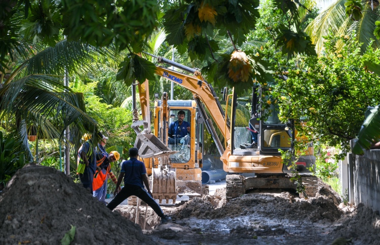 ޕްރޮޖެކްޓް ބަޖެޓުގެ 70 ޕަސެންޓު ބޭނުމެއް ނުކުރޭ