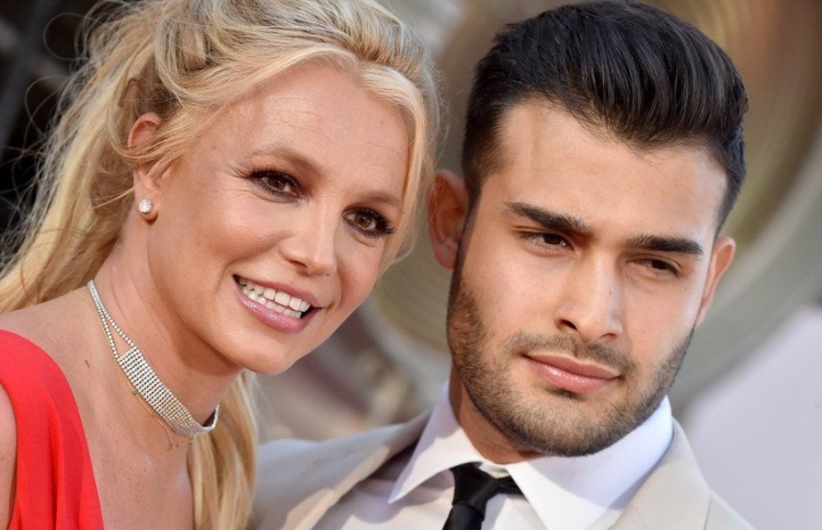 ބްރިޓްނީގެ ކުރީގެ ފިރިމީހާ ހައްޔަރުކޮށްފި