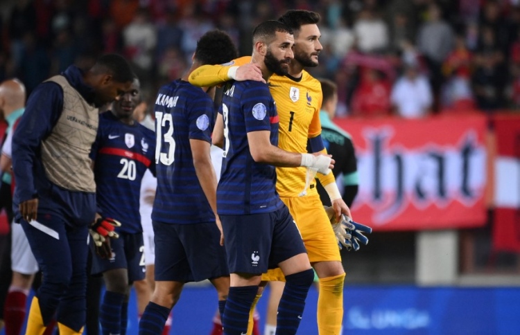 ފްރާންސް ކުޅުނު ތިންވަނަ މެޗުން ވެސް މޮޅެއް ނުވި